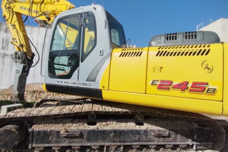 OmecoHub - Immagine NEW HOLLAND E245B